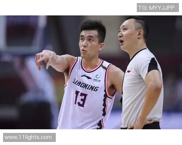 赛后复盘分析成都篮球队与南京篮球队的状态与表现对比 赛后复盘分析成都篮球队与南京篮球队的状态与表现对比