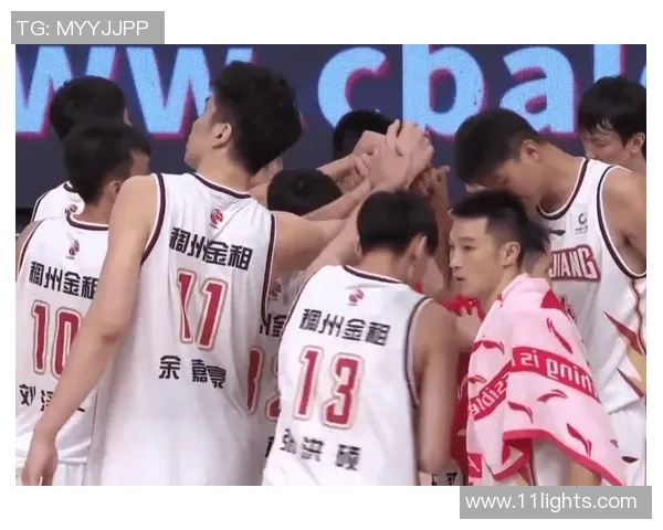 重庆篮球队在世锦赛积分榜上以86分稳居第一展现强劲实力